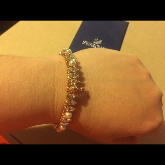 Swarovski  bracelet - Picture 2 of 5